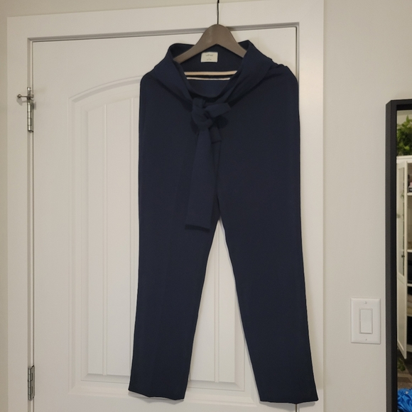 Navy Wilfred belted pants - Picture 1 of 2